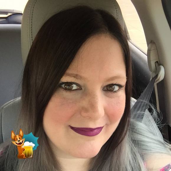 Meet your Posher, Lenora - Picture 2 of 3